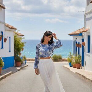 SKY BLUE AND WHITE TIE DYE CROP TOP